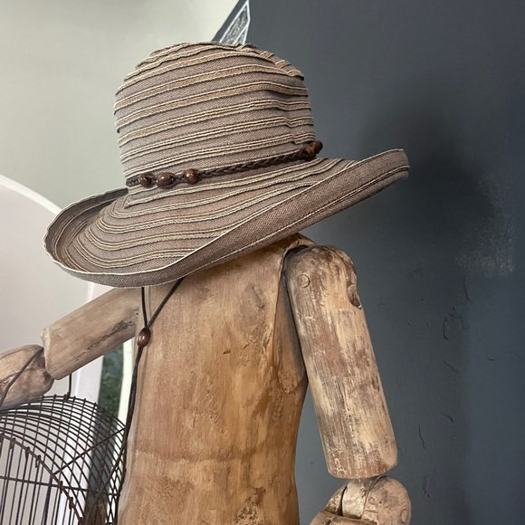 NWOT By SUNDAY AFTERNOON Women’s Hat - Picture 6 of 9